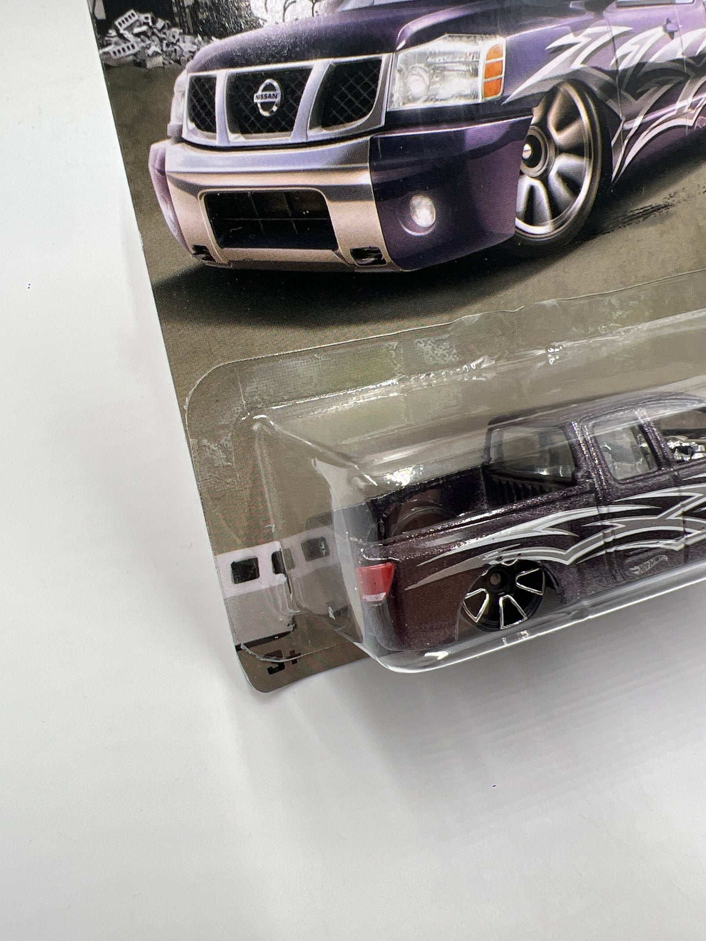 2016 Hot Wheels Walmart Exclusive Rad Trucks #5 Nissan Titan Purple/Silver 161K