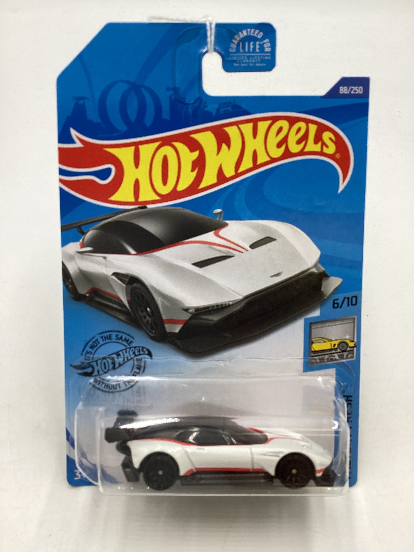 2020 Hot Wheels #088 Aston Martin Vulcan 106C