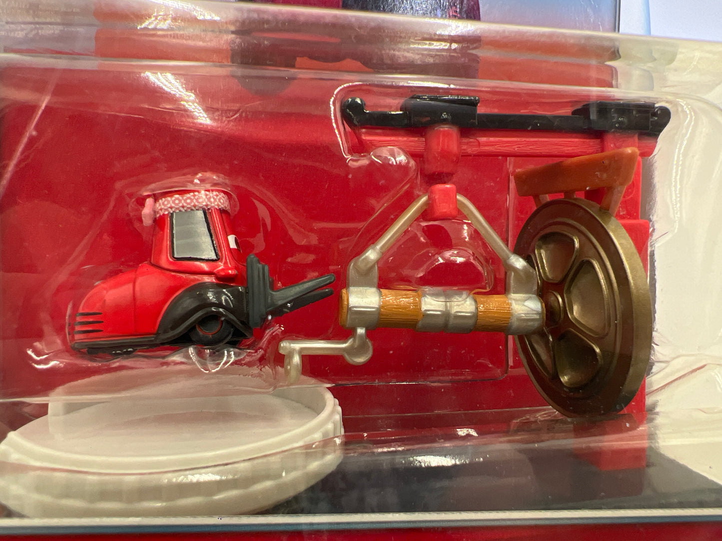 Disney Pixar Cars Tokyo Party Deluxe #5 Terry Gong