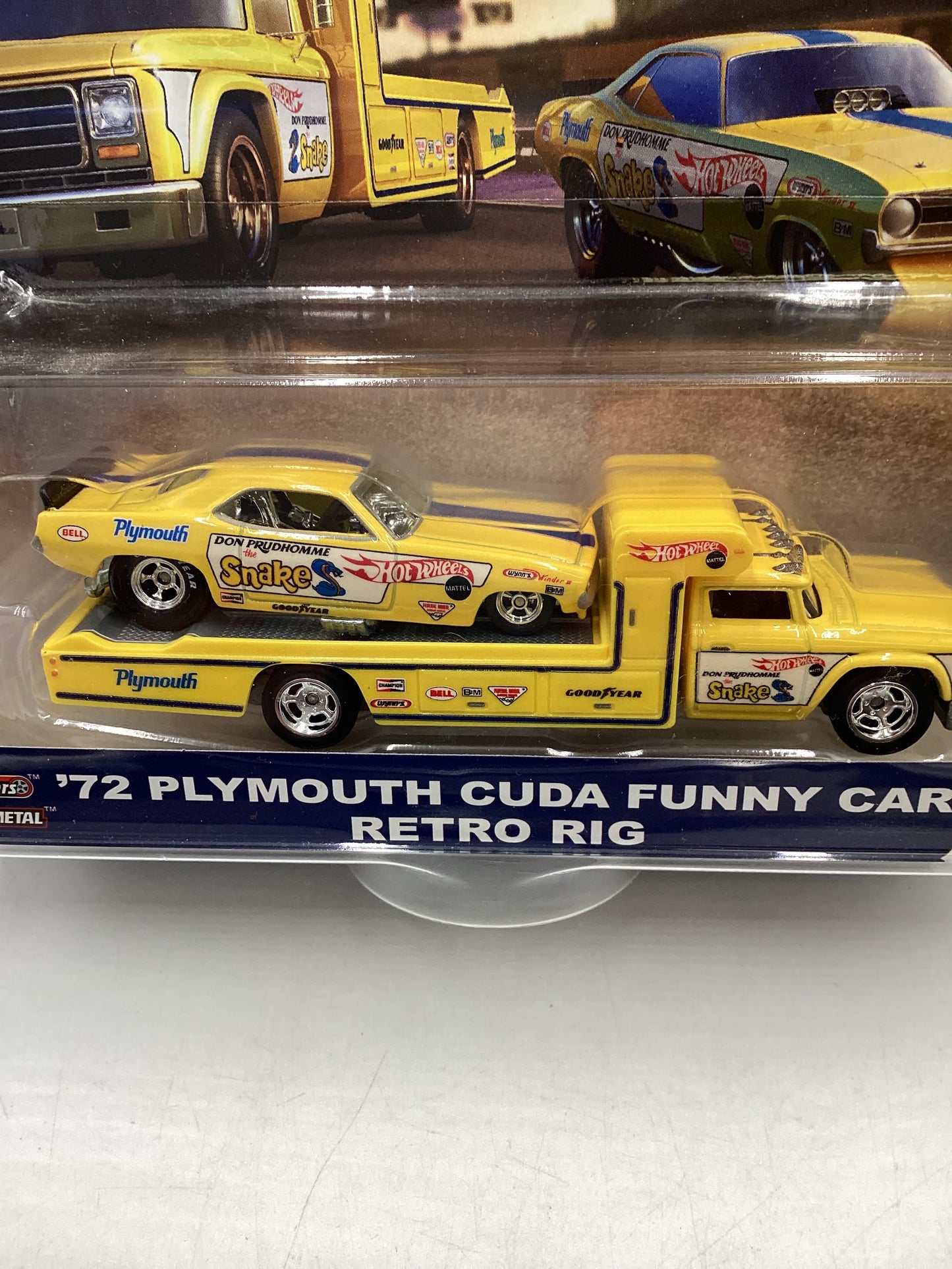 2018 HOT WHEELS Team Transport 72 Plymouth Cuda Snake Funny Car & Retro Rig #4 with protector