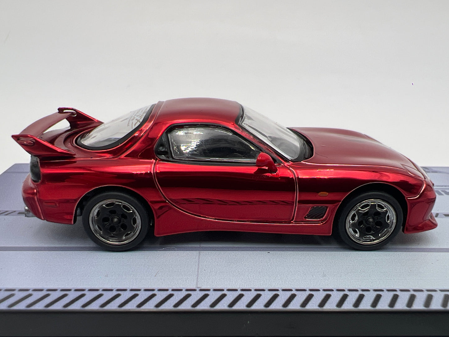 Tarmac Works x Global 64 CHASE PRIX Mazda RX-7 FD3S Mazdaspeed A-Spec ESDER Chrome Red
