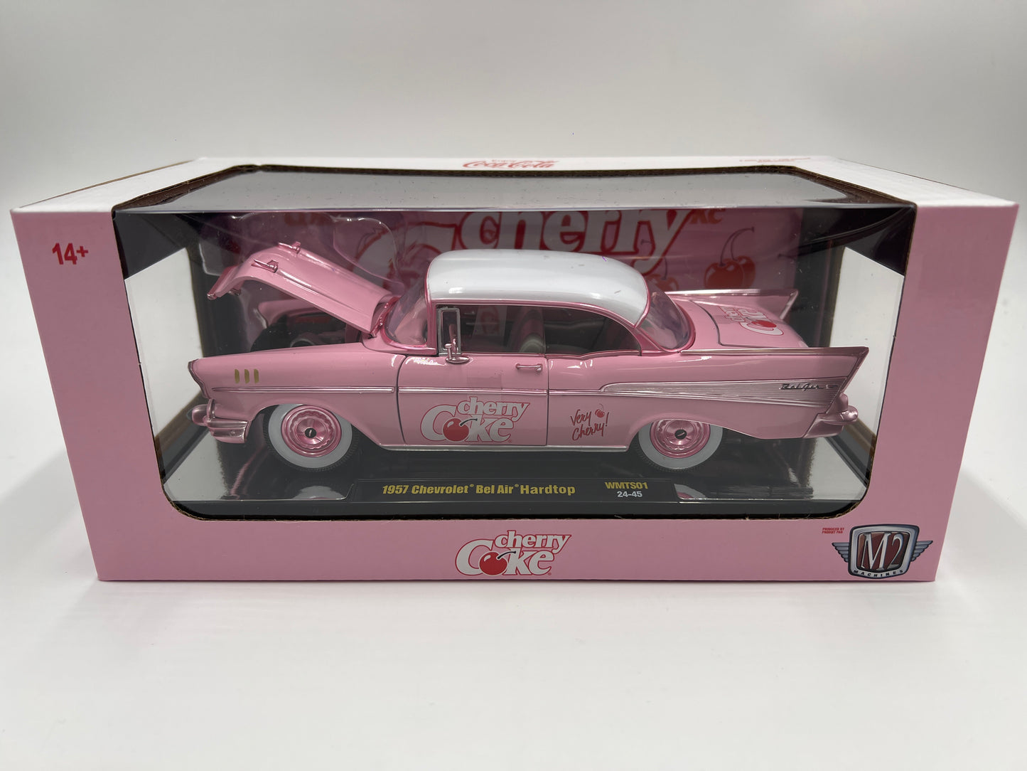 M2 Machines 1/24 Chase 1/750 Cherry Coke 1957 Chevy Bel Air Hardtop Pink WMTS01