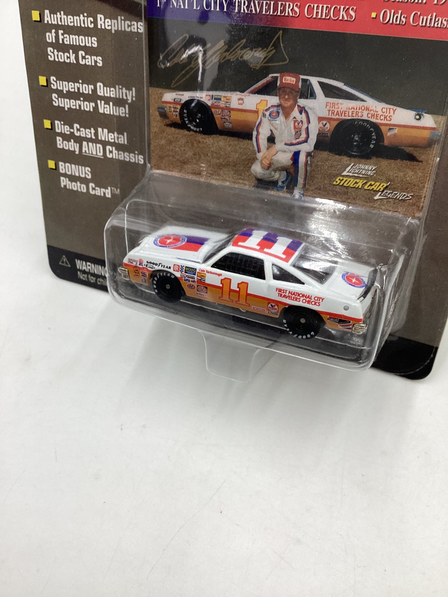 Johnny lightning Stock Car Legends #11 Cale Yarborough Olds Cutlass 186B