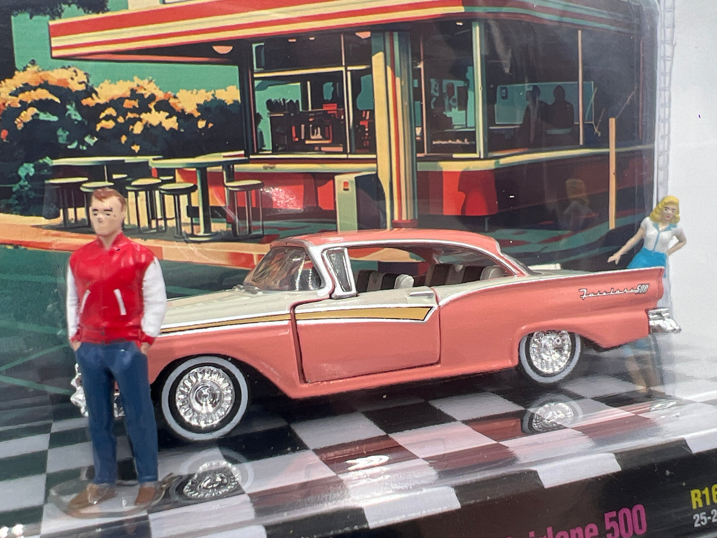 2025 M2 Machines Diorama M2s Diner 1957 Ford Fairlane 500 R16 198i