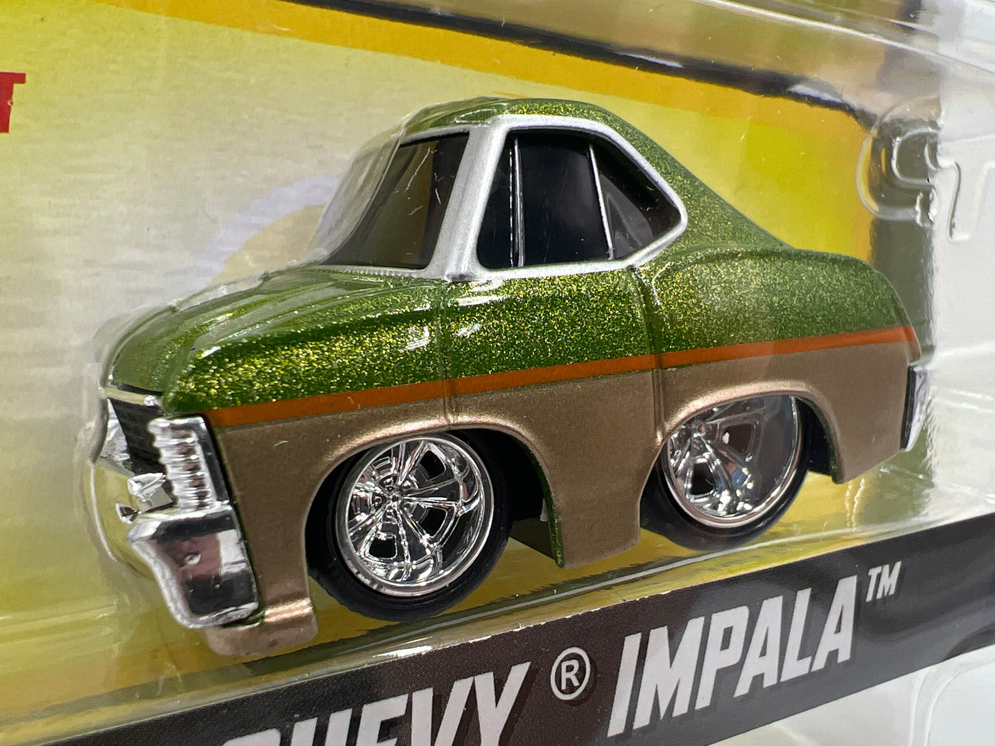 MGA Car Tuned Series 9 #7 67 Chevy Impala Green/Gold 178G