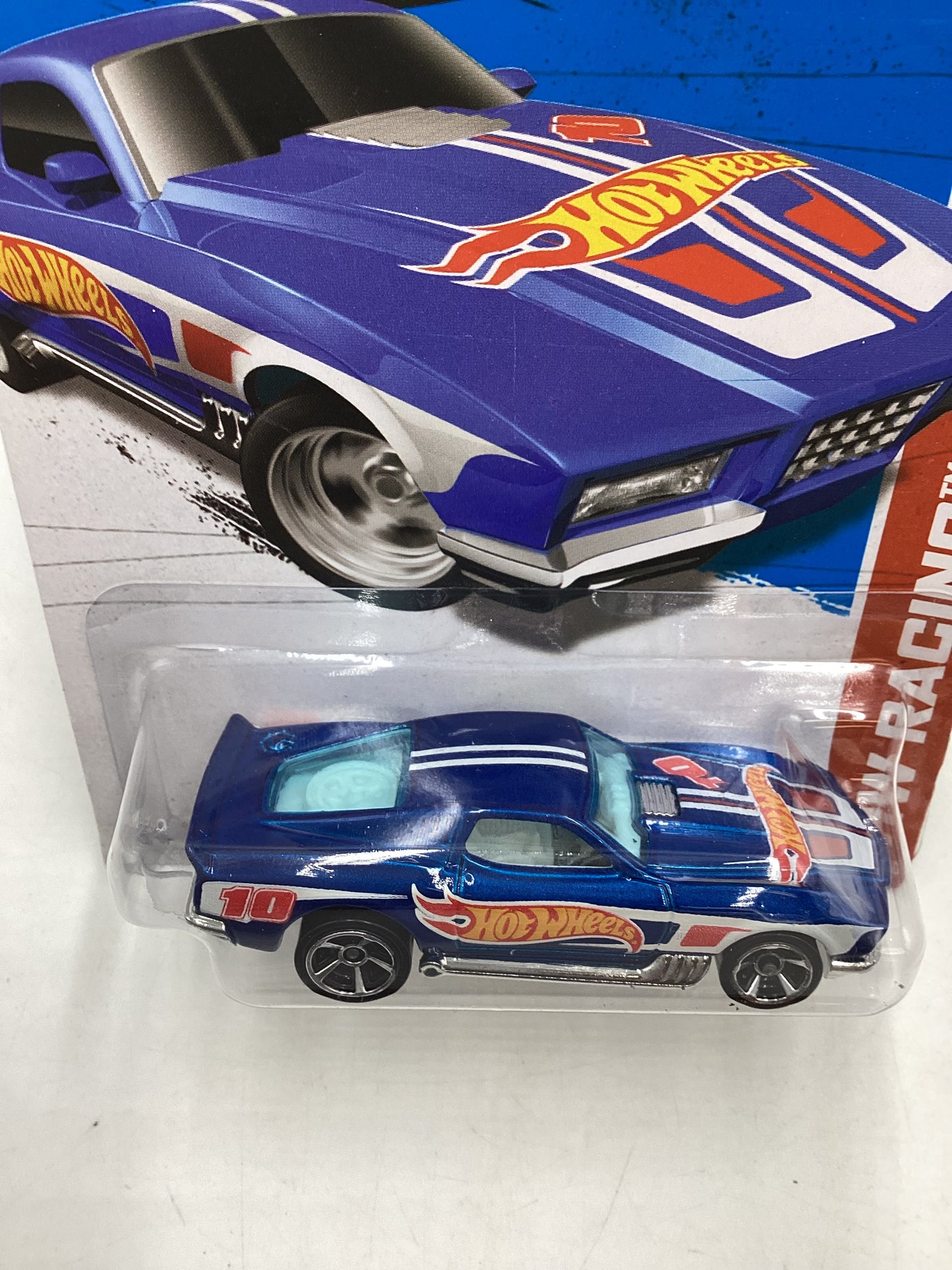 2013 Hot wheels #108 Blvd. Bruiser Blue 12i