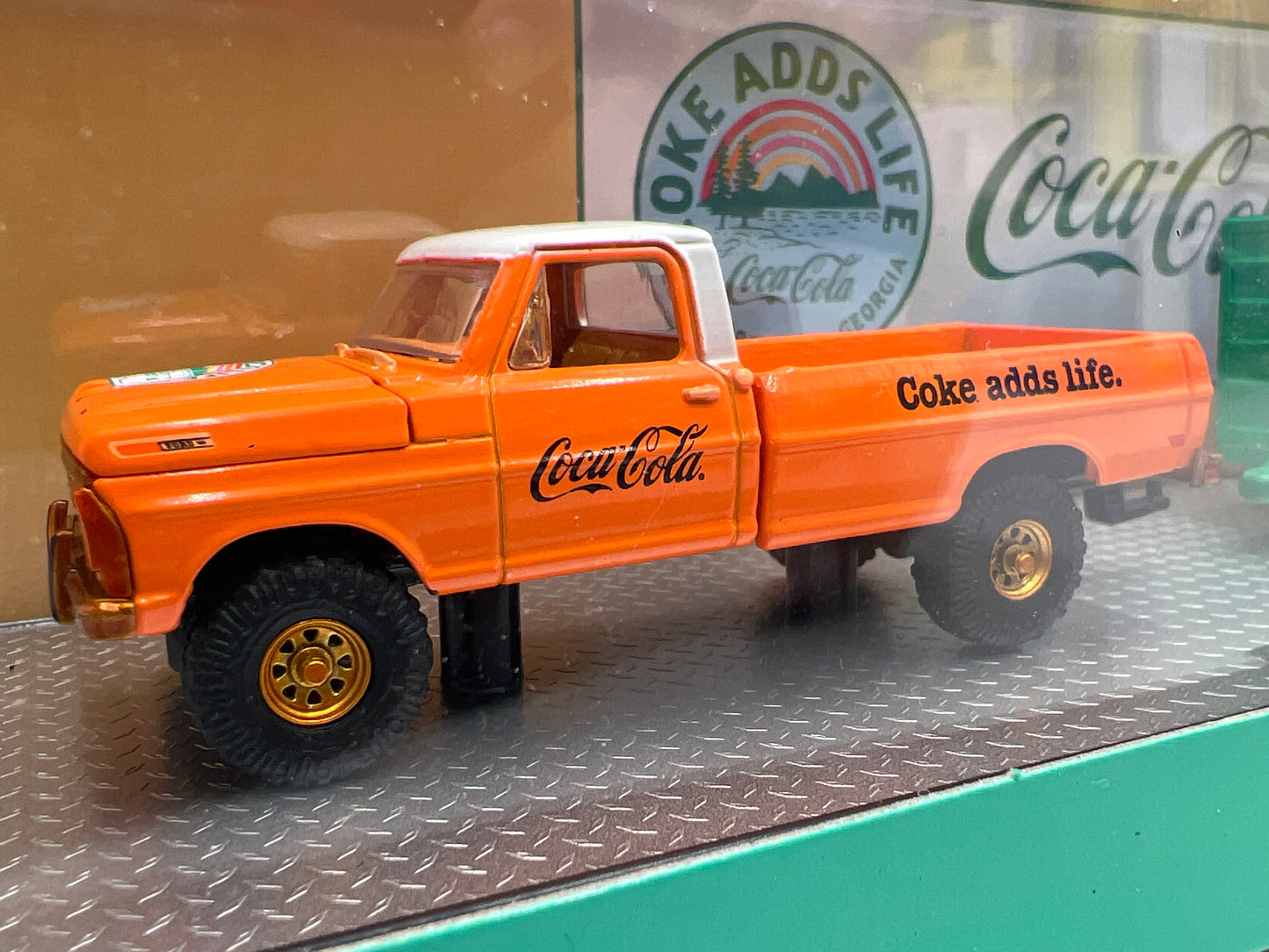 M2 Machines Auto Haulers Coca Cola CHASE 1969 Ford F-100 Ranger 4x4 & 1966 Ford Bronco TW35