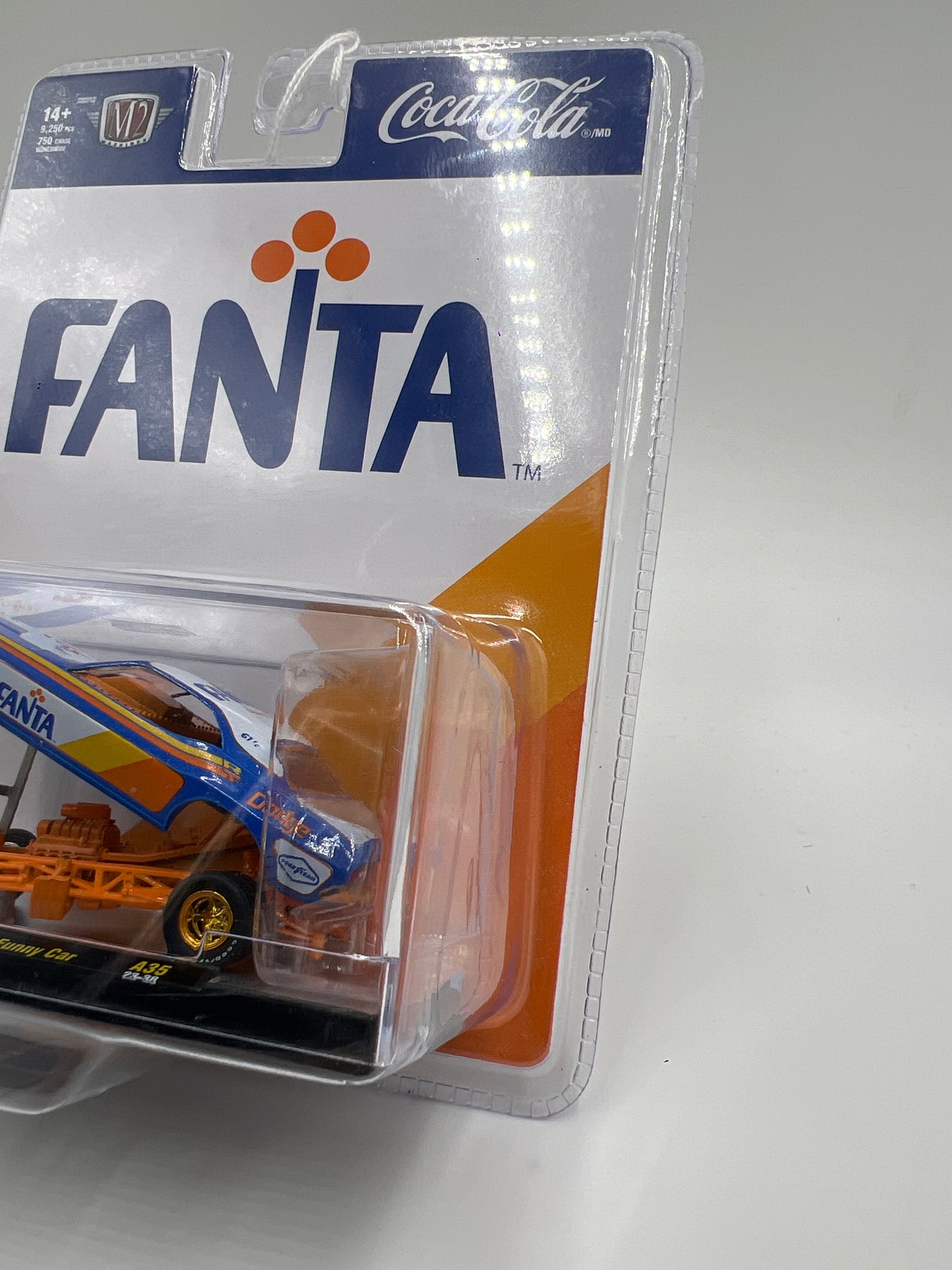 M2 Machines Coca Cola Fanta CHASE 1971 Dodge Challenger Funny Car A35