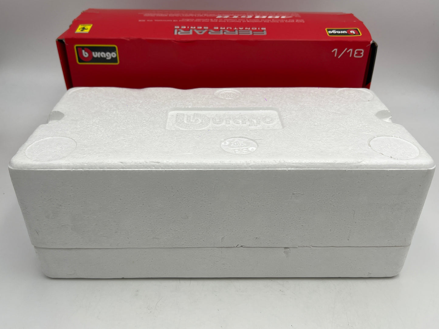 Bburago 1/18 Scale Signature Series Ferrari 488 GTB Red