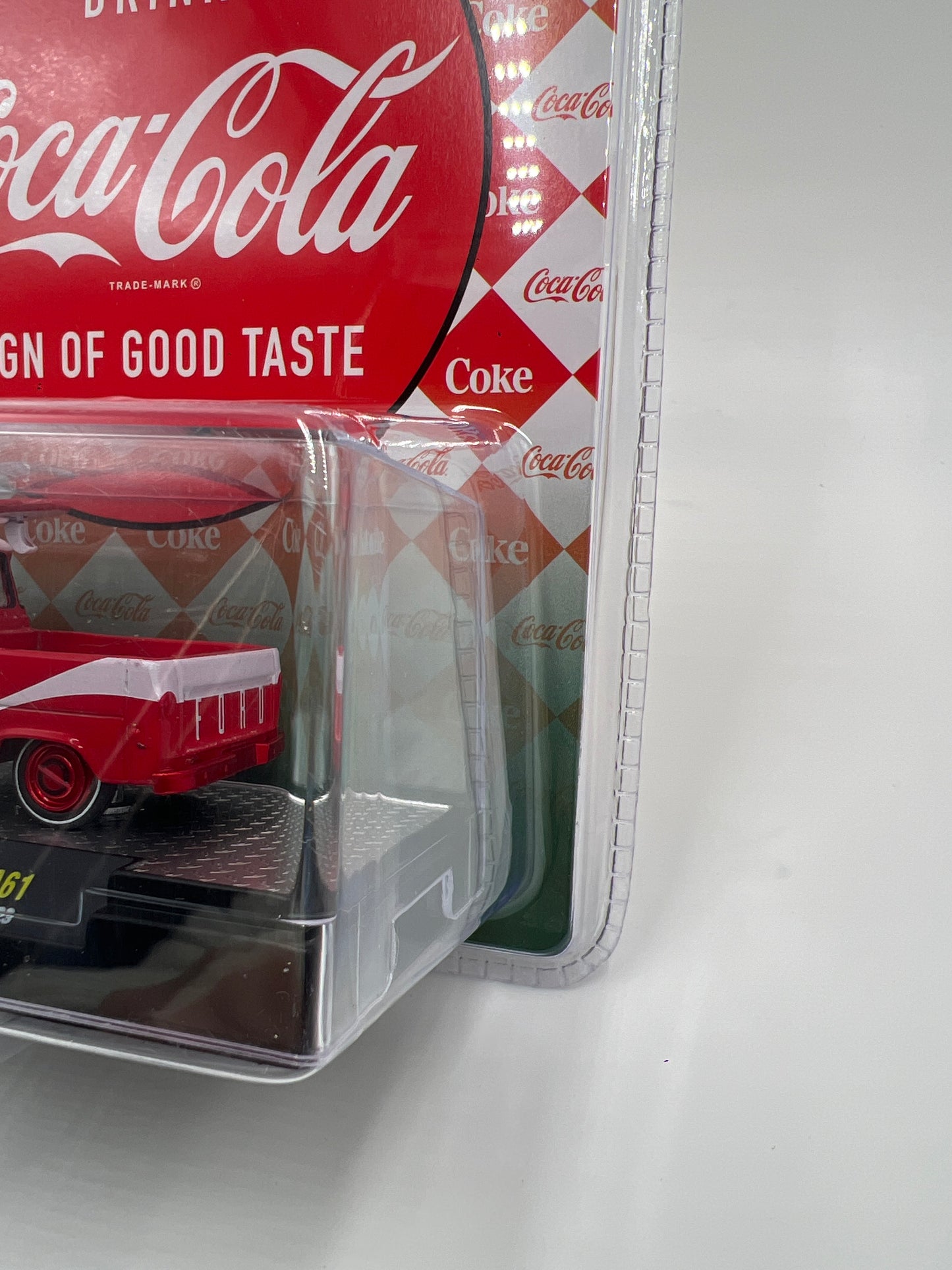 M2 Machines A61 CHASE Coca Cola 1965 Ford Econoline Truck