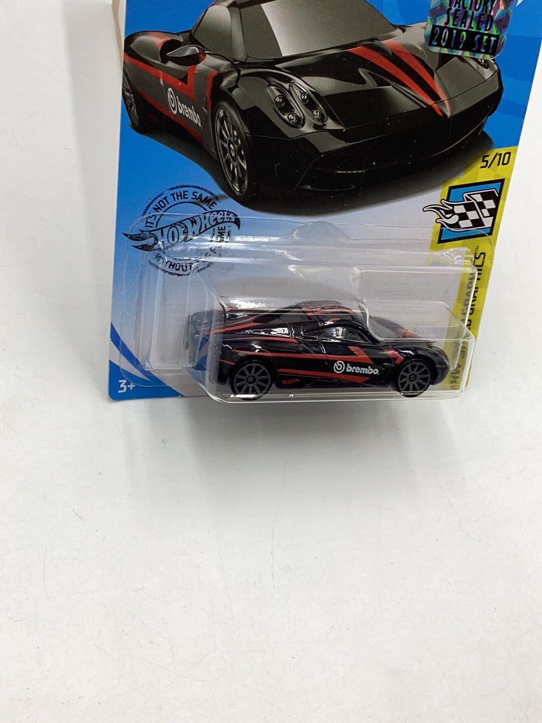 2019 Hot wheels #148 Pagani Huayra factory sealed black 104A