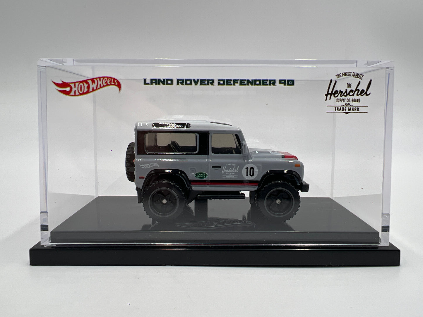 2021 Hot Wheels X Herschel W/Tool Kit Land Rover Defender 90 Gray/White VHTF