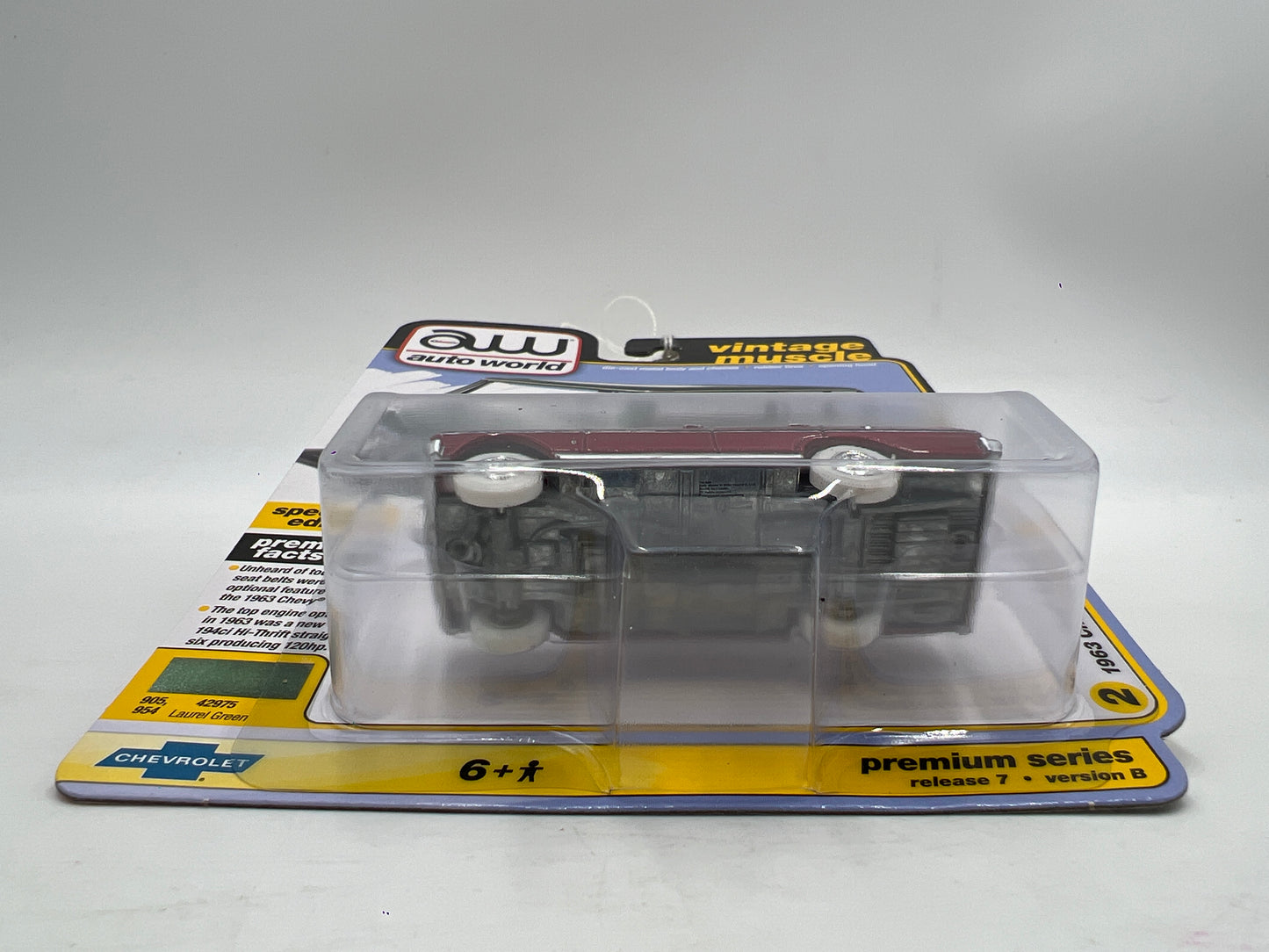 Auto World Ultra Red Chase Vintage Muscle Release 7 Version B 1963 Chevy II Nova 400 Wagon Red