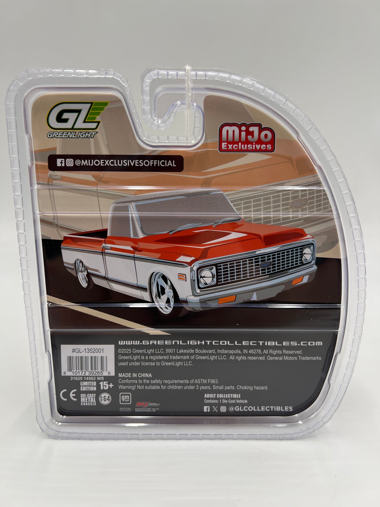 Greenlight Mijo Exclusives CHROME CHASE 1972 Chevrolet C10 Short Bed Orange