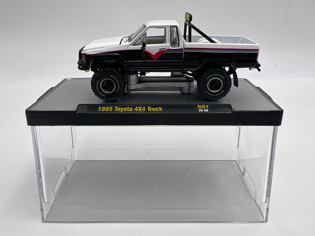 2026 M2 Machines R01 Blind Box 1985 Toyota 4x4 Truck Black/White