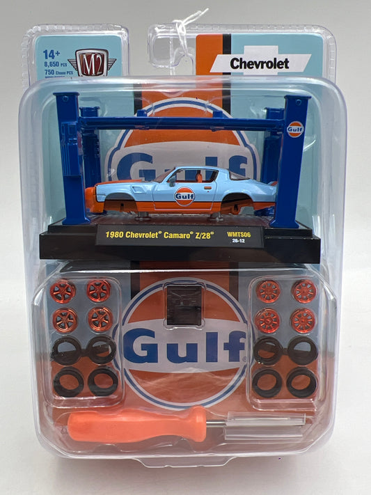 M2 Machines Model Kits WMTS06 CHASE 1980 Chevrolet Camaro Z/28 Gulf