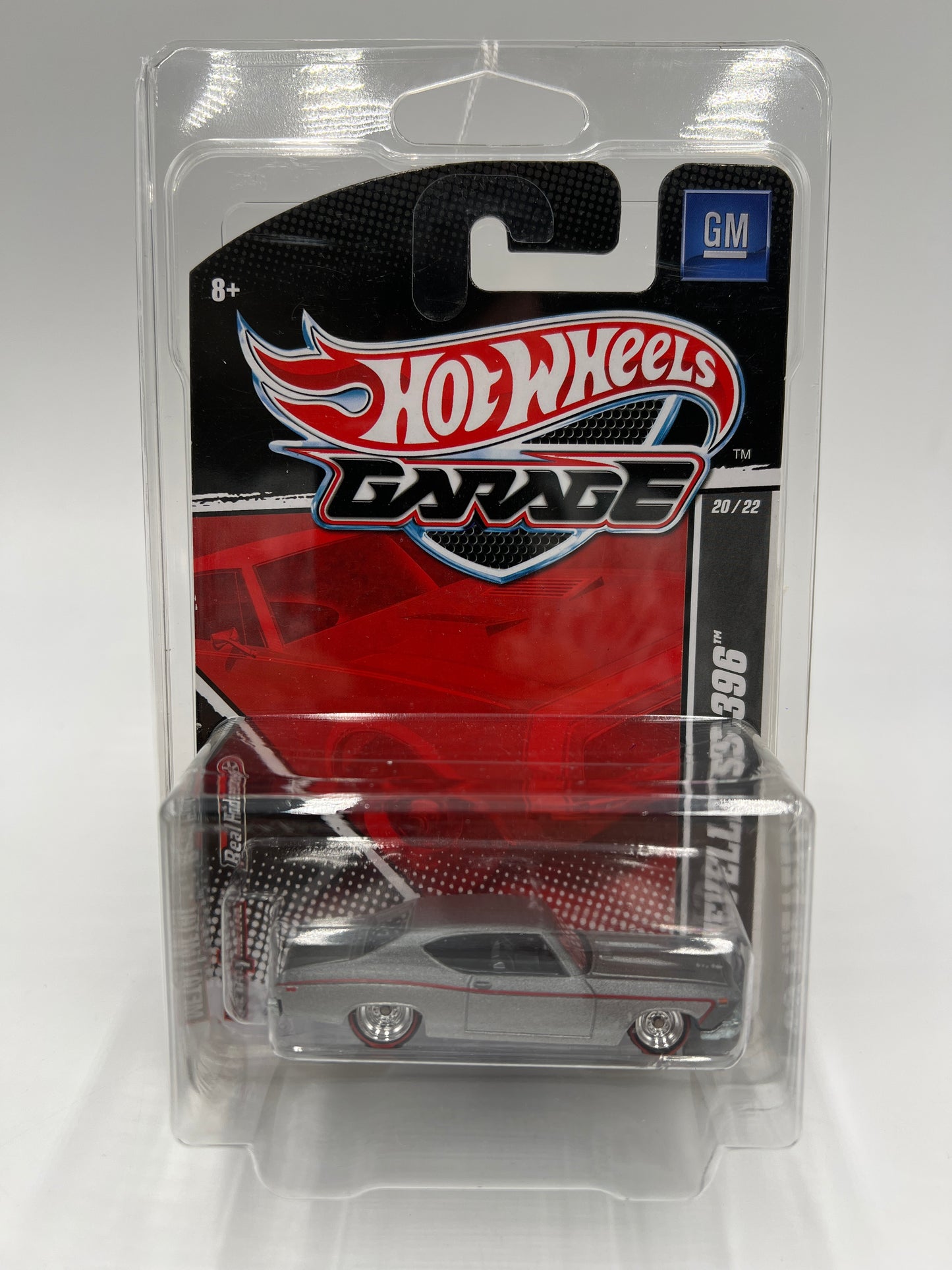 Hot Wheels Premium Garage Series #20 69 Chevelle SS 396 Silver W/Protector