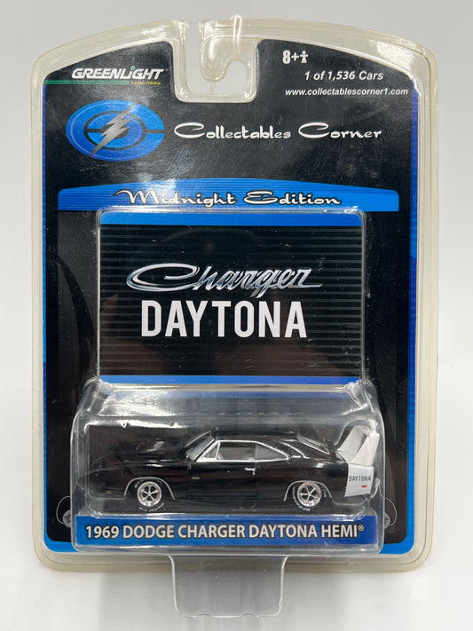 Greenlight Collectibles Corner Midnight Edition 1/1536 1969 Dodge Charger Daytona Hemi Black