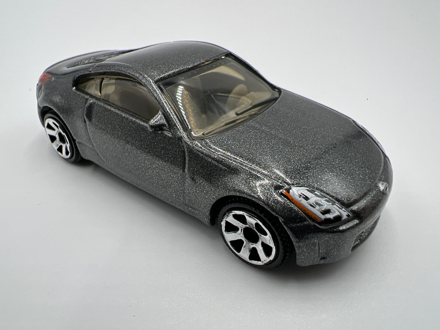 Matchbox 1/64 Nissan 350Z Gray Loose