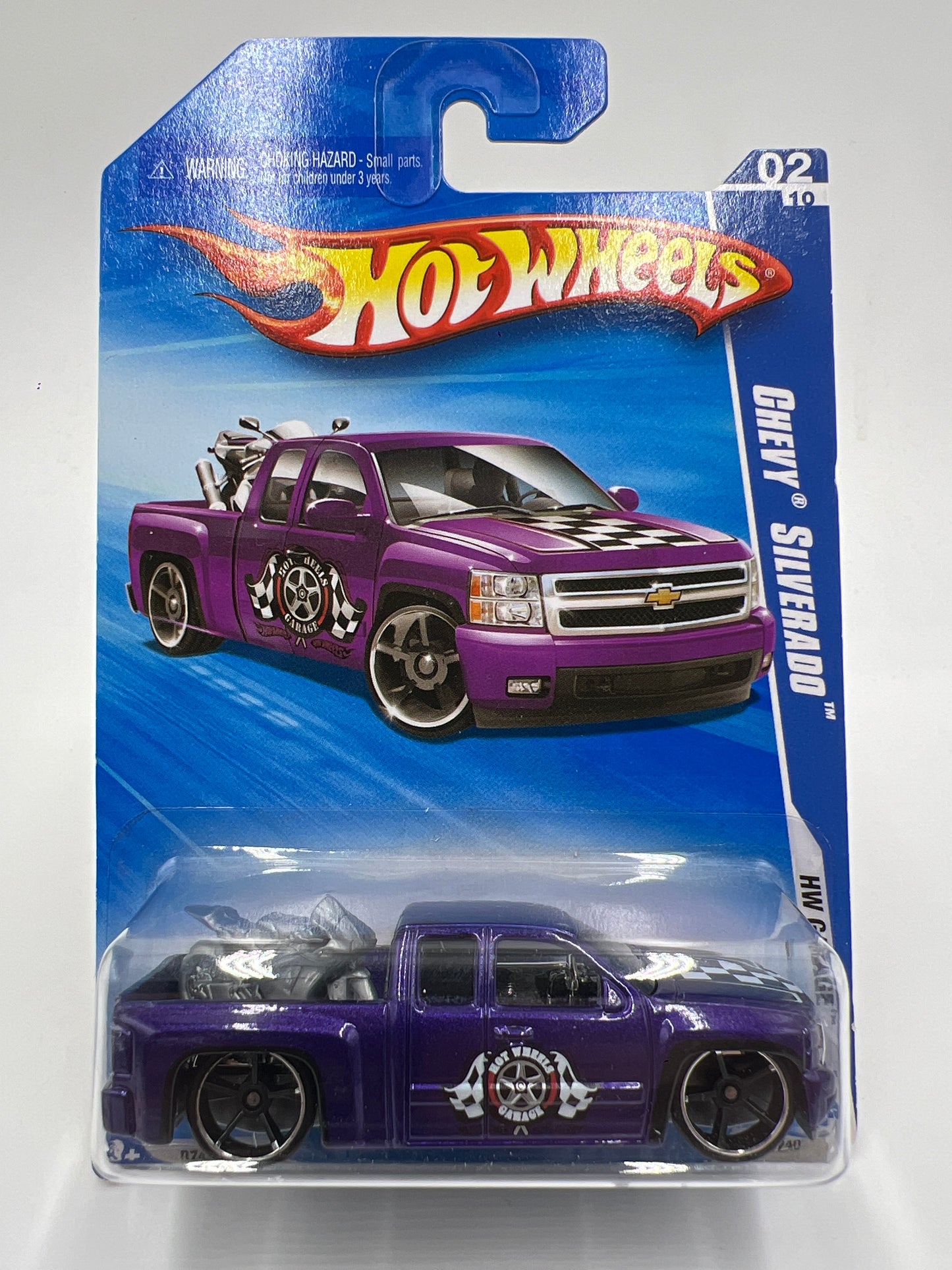 2010 Hot Wheels Garage #70 Chevy Silverado Purple W/Protector