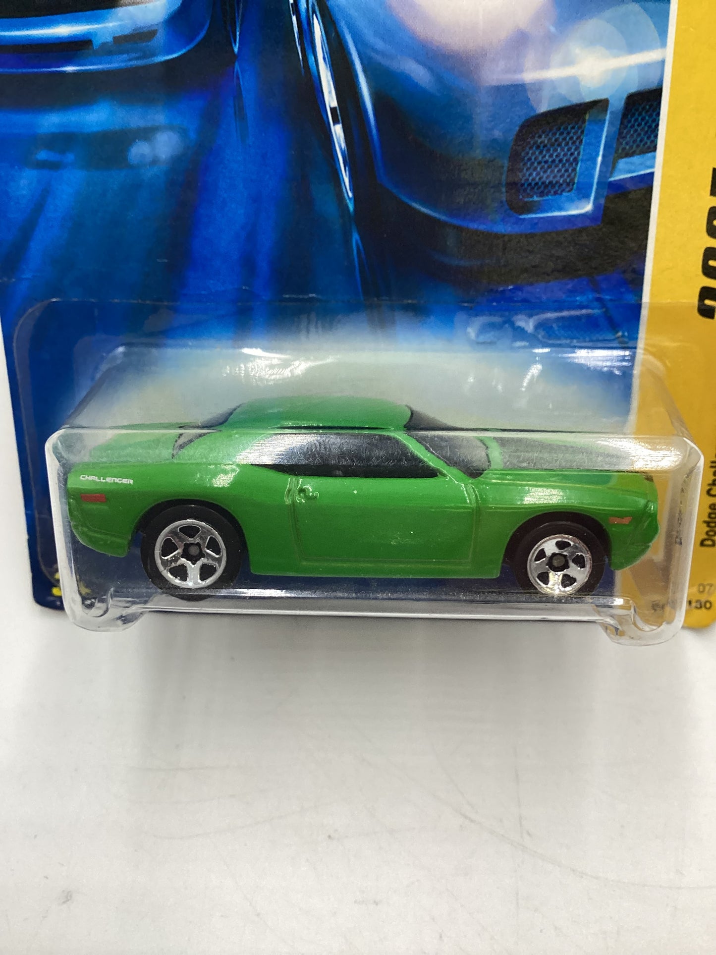 2007 Hot Wheels New Models #1 Dodge Challenger Concept Green 5SP Wheels Card Not Perfect 38D