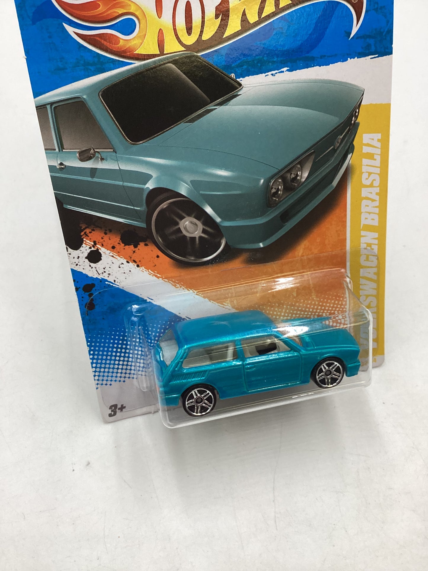 2011 Hot Wheels #8 Blue Volkswagen Brasilia