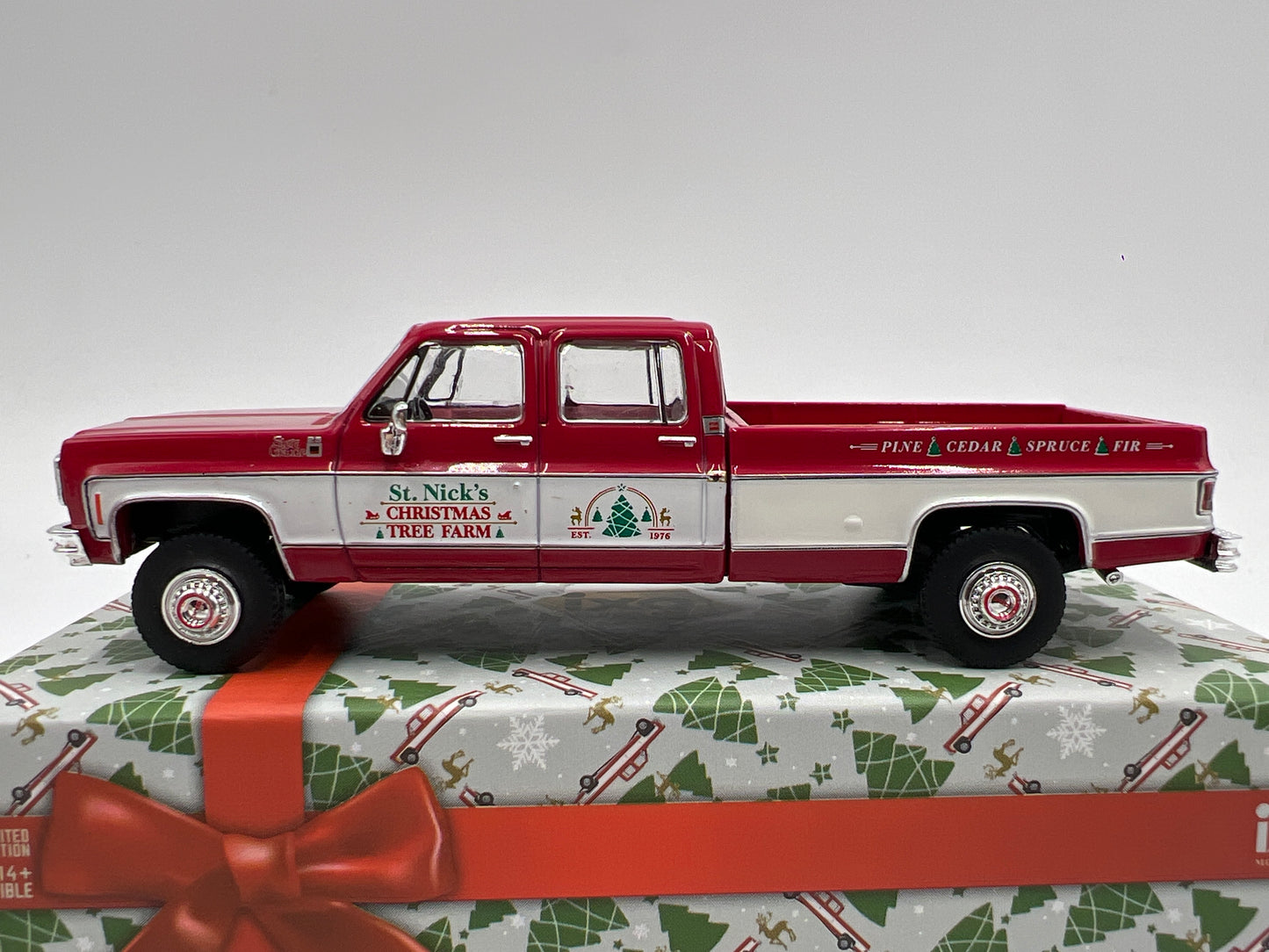 IXO Models 1/64 St Nicks Christmas Tree Farm 1 of 2496 1976 GMC Sierra Grande K2500 Wideside