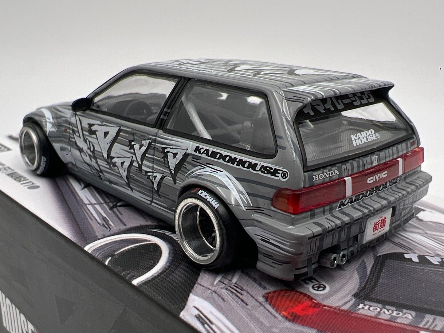 Mini GT Kaido House #260 Honda Civic EF Manga V1 Gray