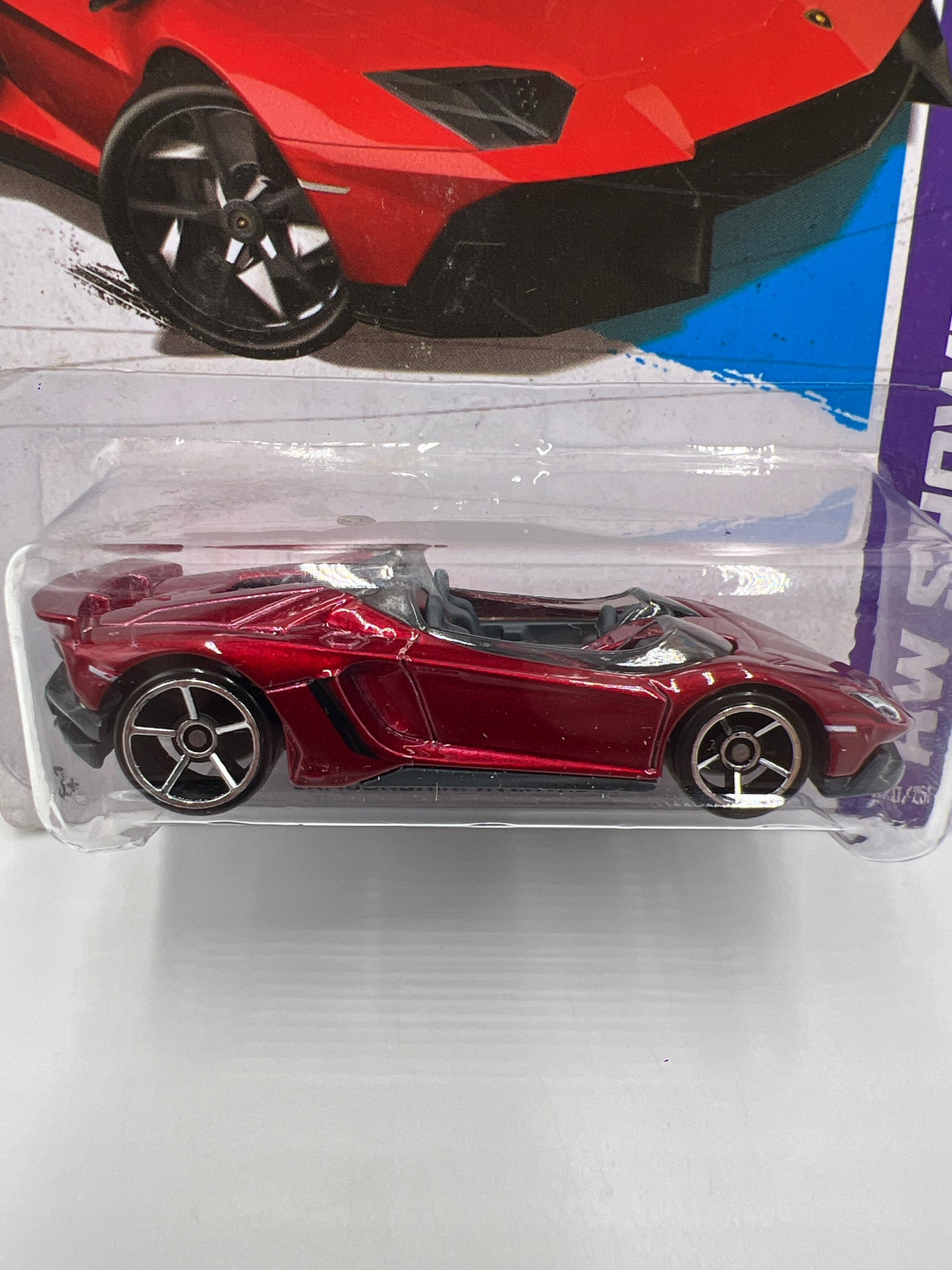 2013 Hot Wheels Showroom #180 Lamborghini Aventador J Red 102C