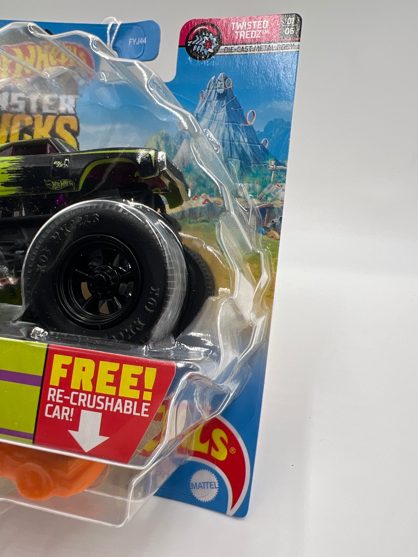 Hot Wheels Monster Trucks Twisted Tredz #17 Dodge Charger R/T 131D