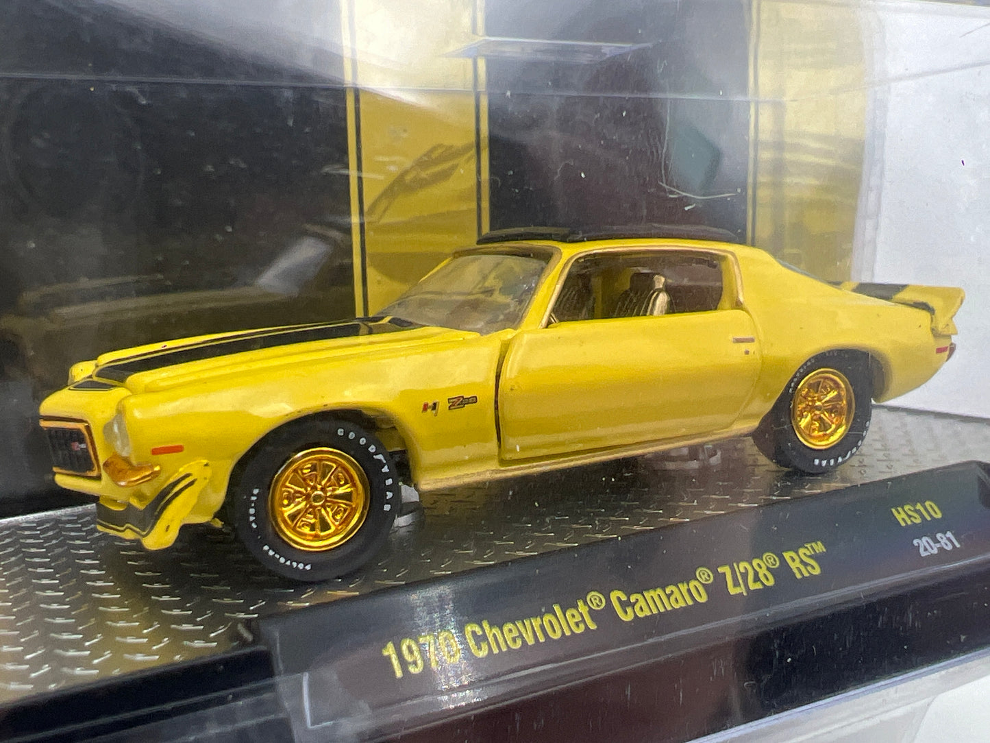 M2 Machines HS10 Hobby Exclusive CHASE Sunshine Special 1970 Chevrolet Camaro Z/28 RS Yellow