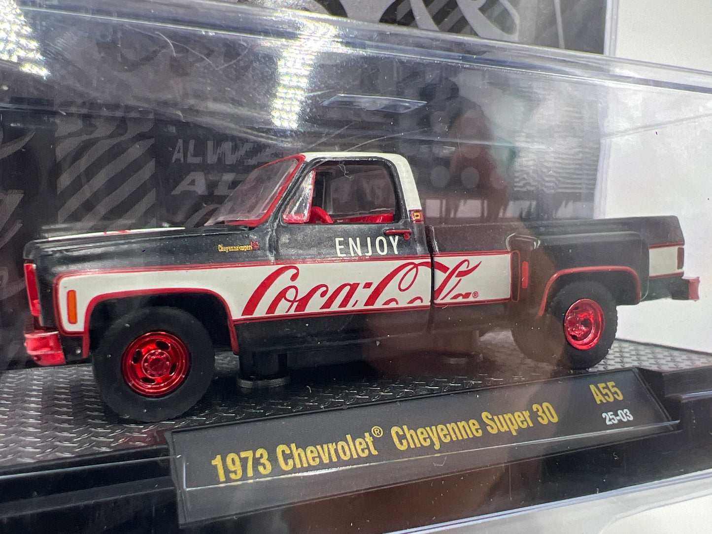 M2 Machines Coca Cola CHASE 1973 Chevrolet Cheyenne Super 30 A55