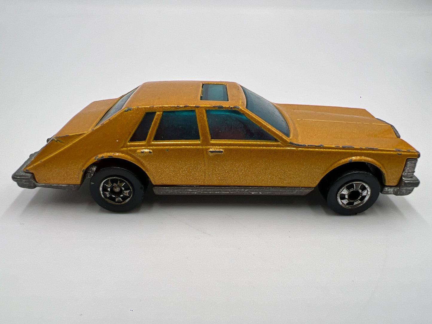 Hot Wheels 1/64 Blackwall Cadillac Seville Gold Loose