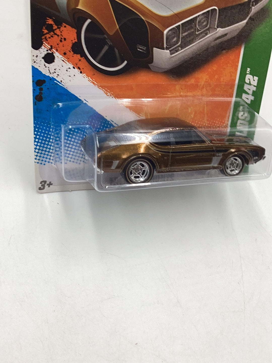 2011 hot wheels super treasure hunt #58 68 Olds 442 W/ Protector