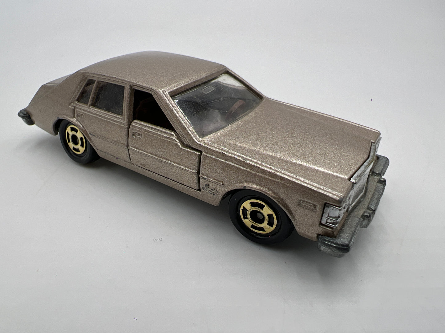 Tomica No. F45 Cadillac Seville Gold Loose