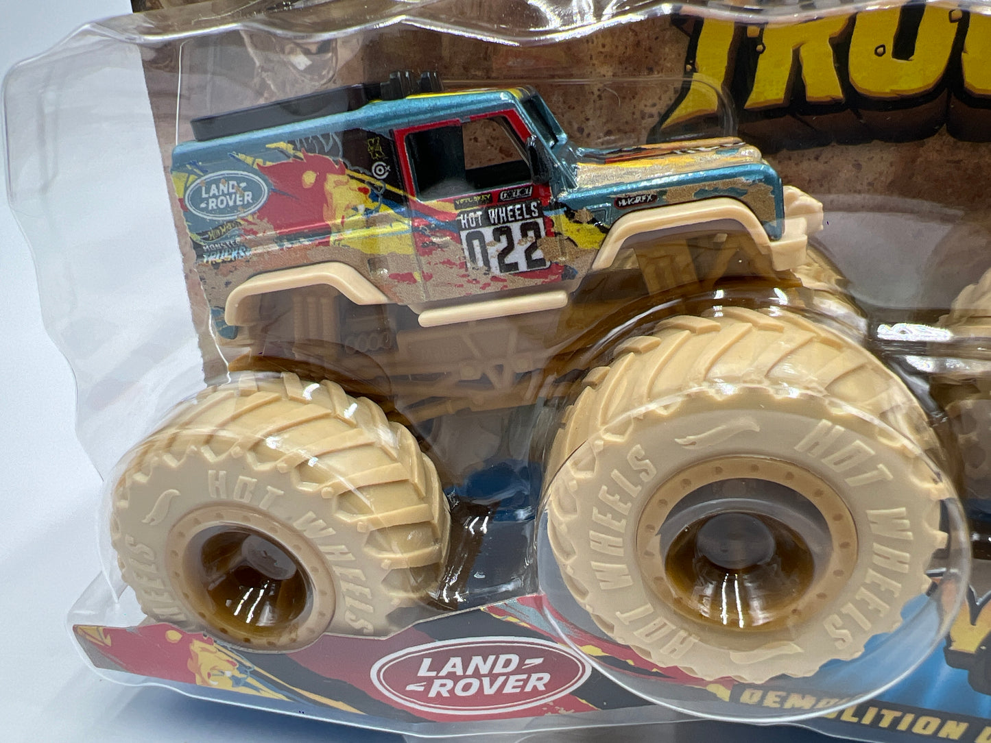 Hot Wheels Monster Trucks Demolition Doubles Land Rover Defender Vs Mercedes-Benz Unimog 136D