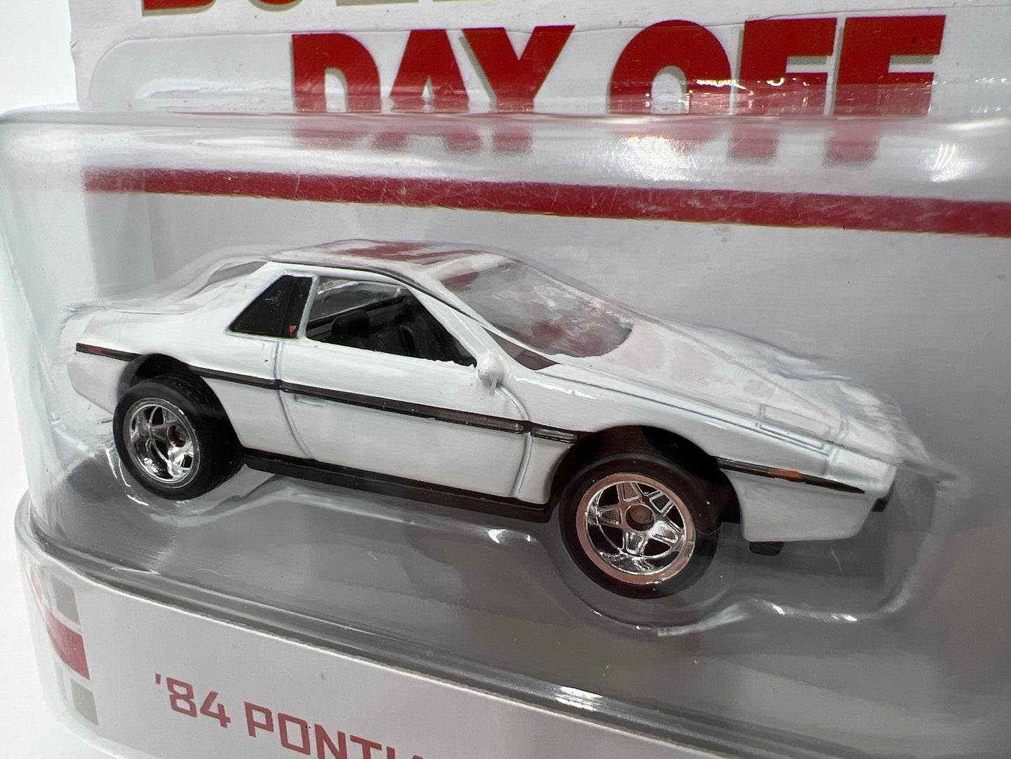 Hot Wheels Retro Entertainment Ferris Buellers Day Off 84 Pontiac Fiero White