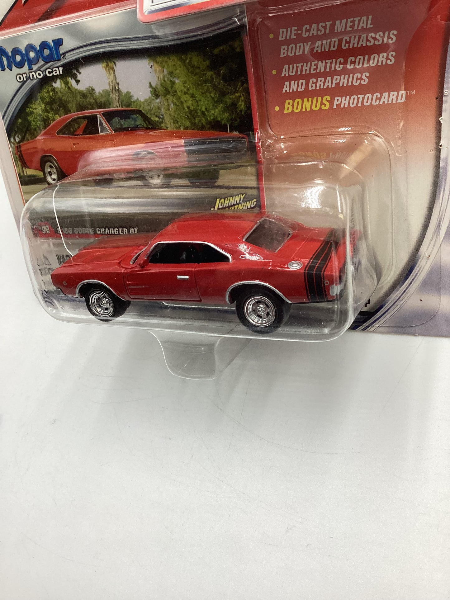 Johnny Lightning Mopar Or No Car #9 1968 Dodge Charger R/T Red 185C