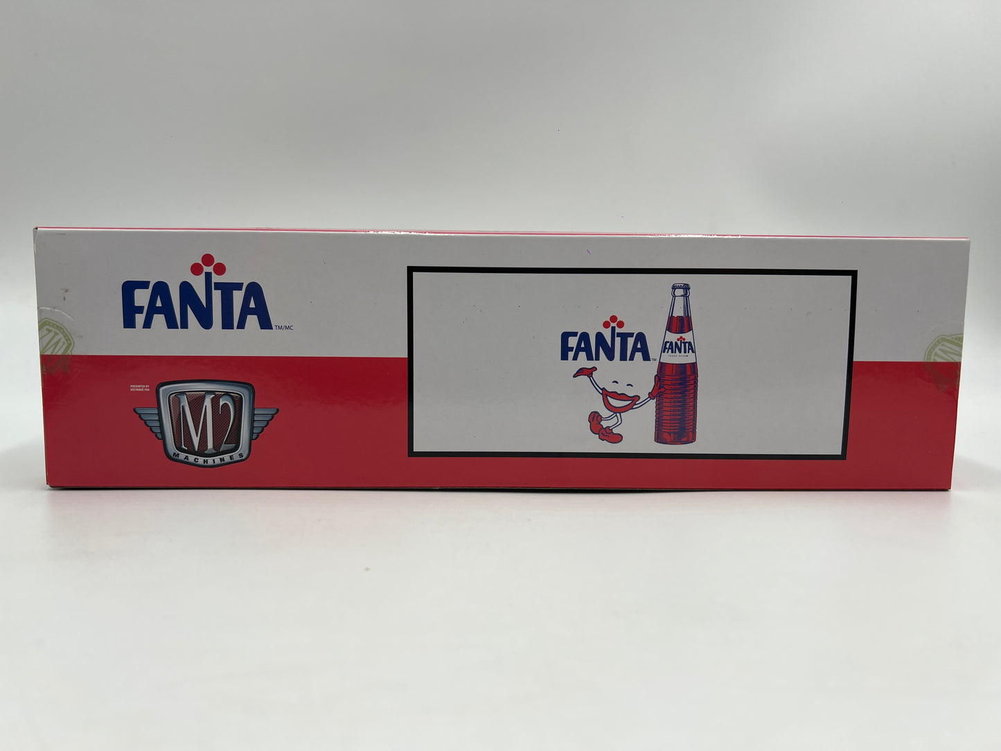 M2 Machines Auto Haulers CHASE Fanta 1970 Ford C-950 & 1969 Ford Mustang Funny Car TW30