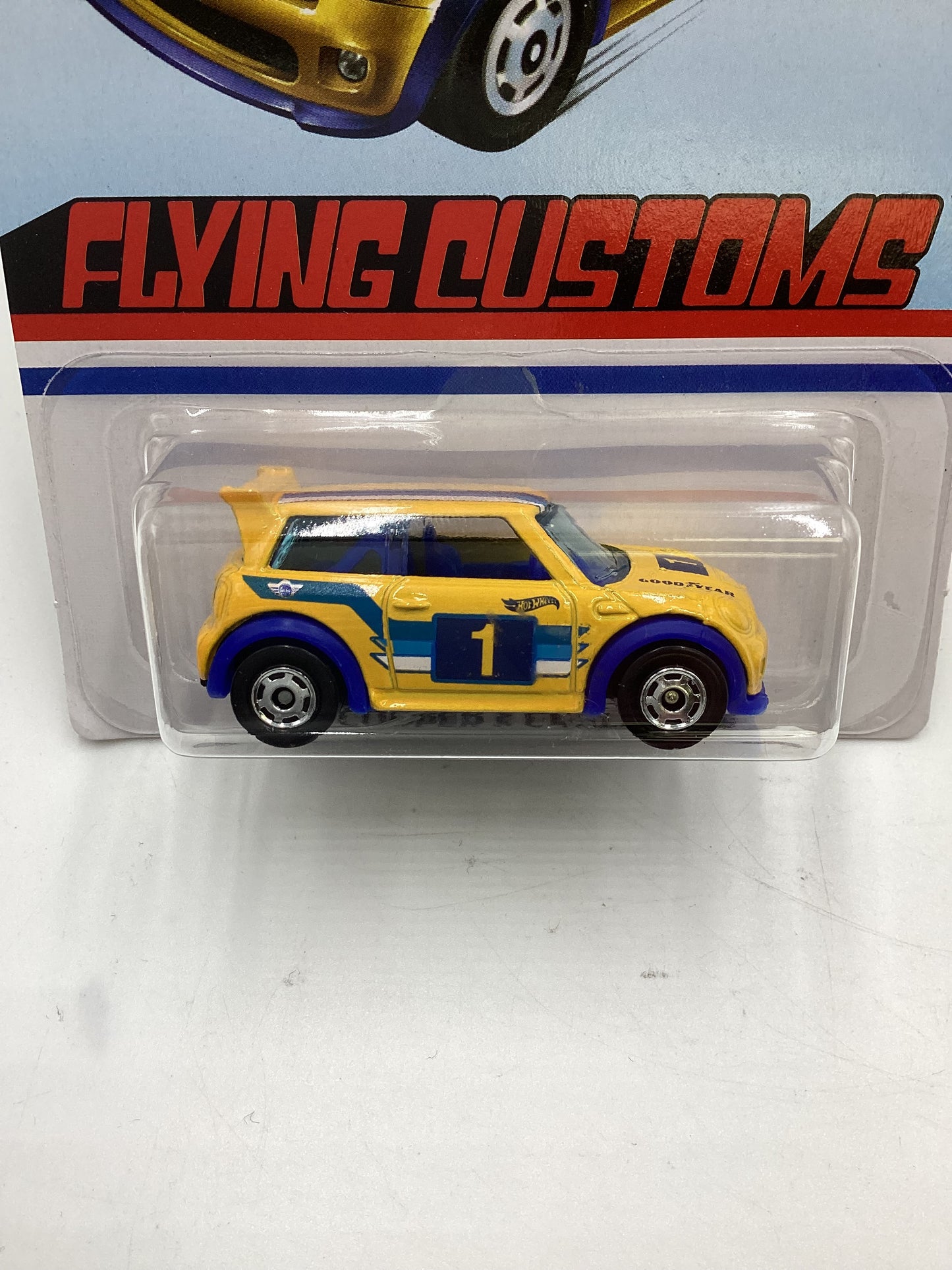 Hot Wheels Target Exclusive Flying Customs Mini Cooper S Challenge Yellow 156H