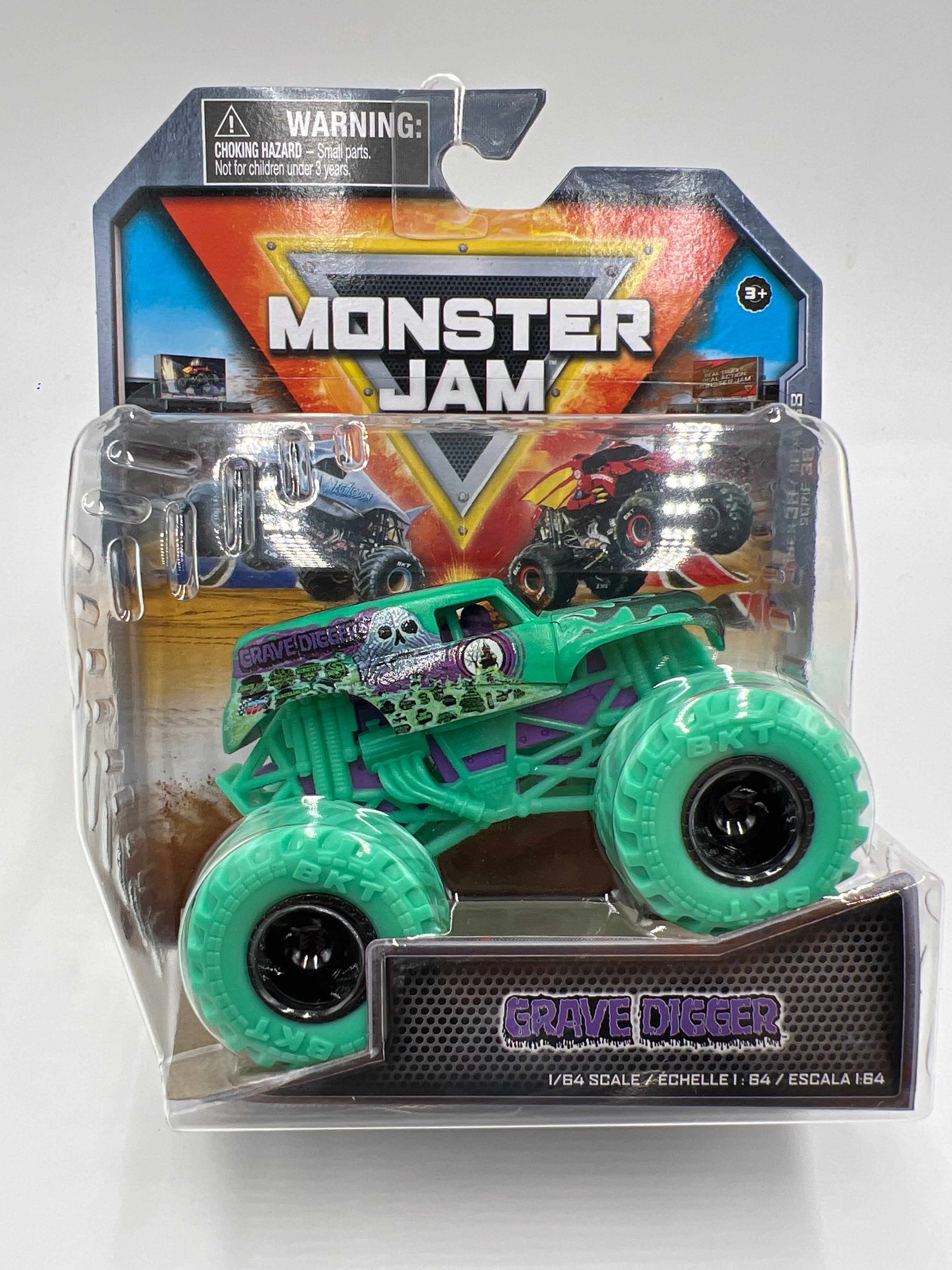 Monster Jam Series 38 Grave Digger Over Charged 131D
