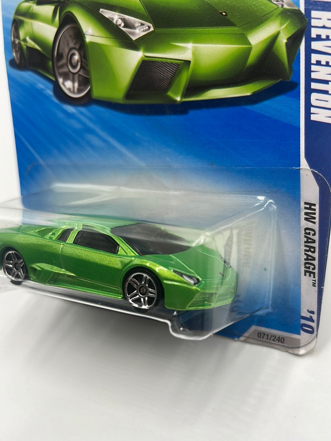 2010 Hot Wheels HW Garage Lamborghini Reventón Green 71/240 102A