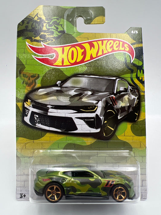 Hot Wheels Urban Camouflage Series #4 18 Camaro SS Green 164F