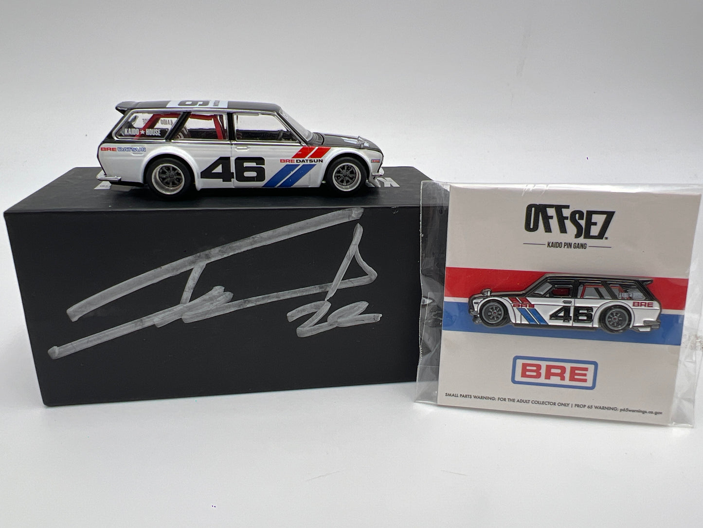 Mini GT Kaido House BLKLTD #69/300 SIGNED W/Pin BRE Datsun 510 Wagon V3 JCCS Exclusive See Desc