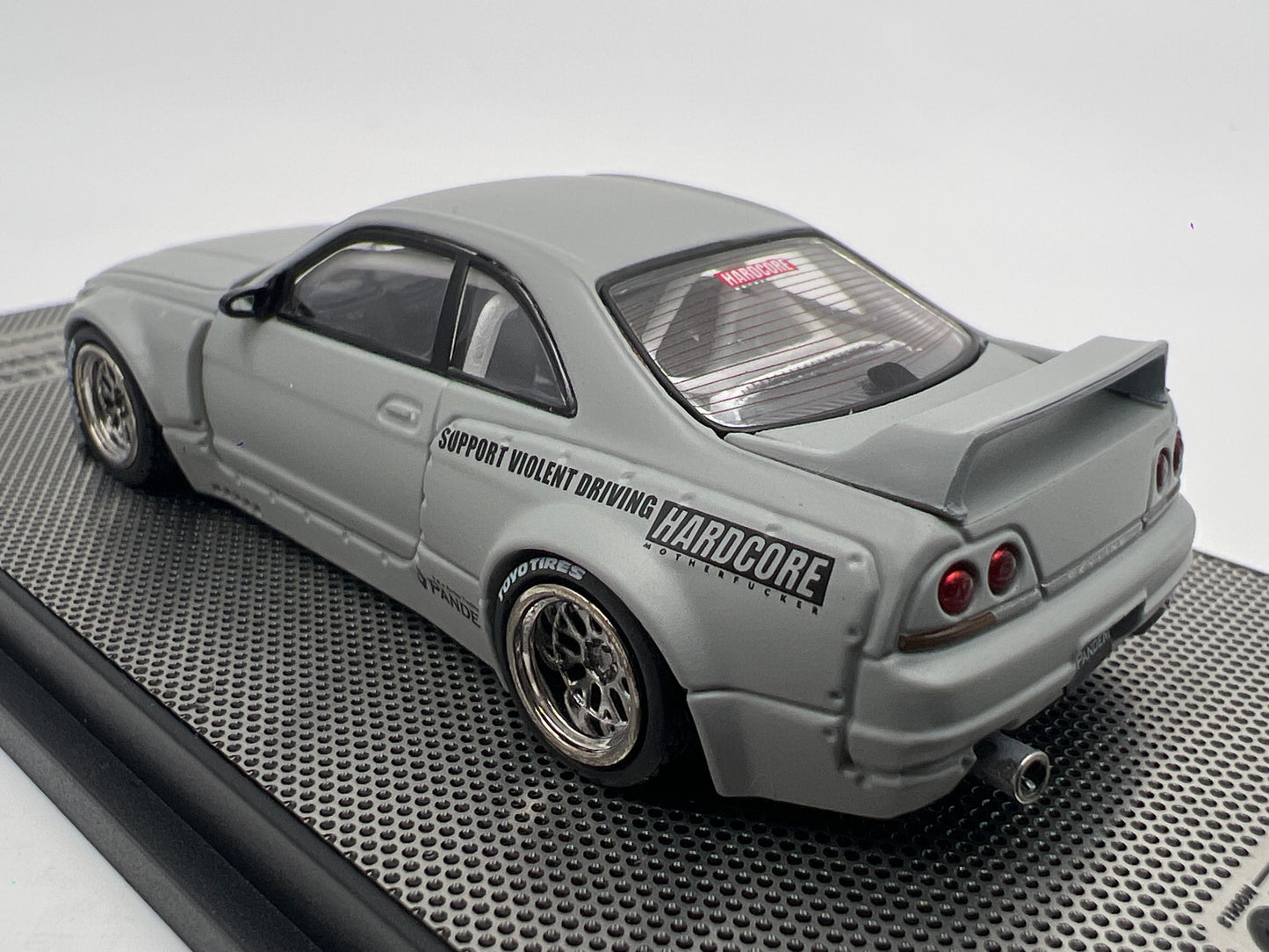 Inno64 1/64 Nissan Skyline GT-R R33 Pandem/Rocket Bunny Primer Gray