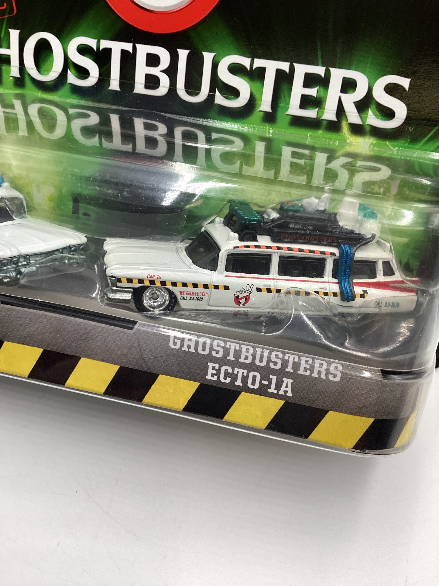 Hot wheels Classic Ghostbusters 2 Pack Premium Ghostbusters Ecto-1 & Ecto-1A 281A