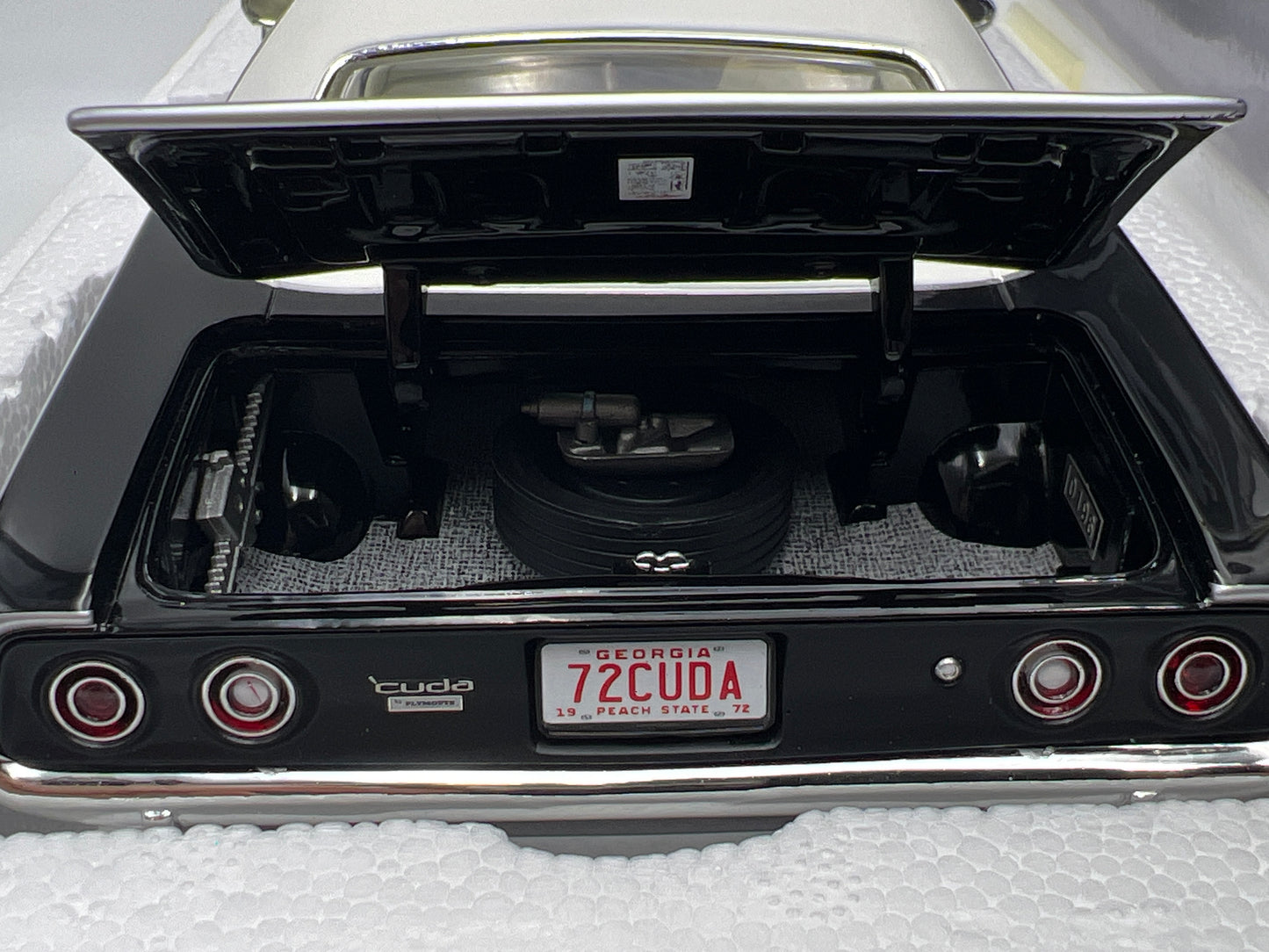 Acme 1:18 Scale #196 Of Only 490 Made 1972 Plymouth Cuda 340 Black/White W/Box VHTF