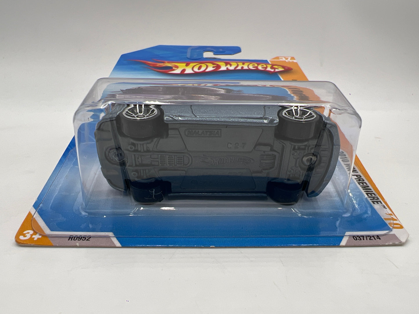 2010 Hot Wheels Premiere #37 10 Infiniti G37 Blue W/Protector International Card