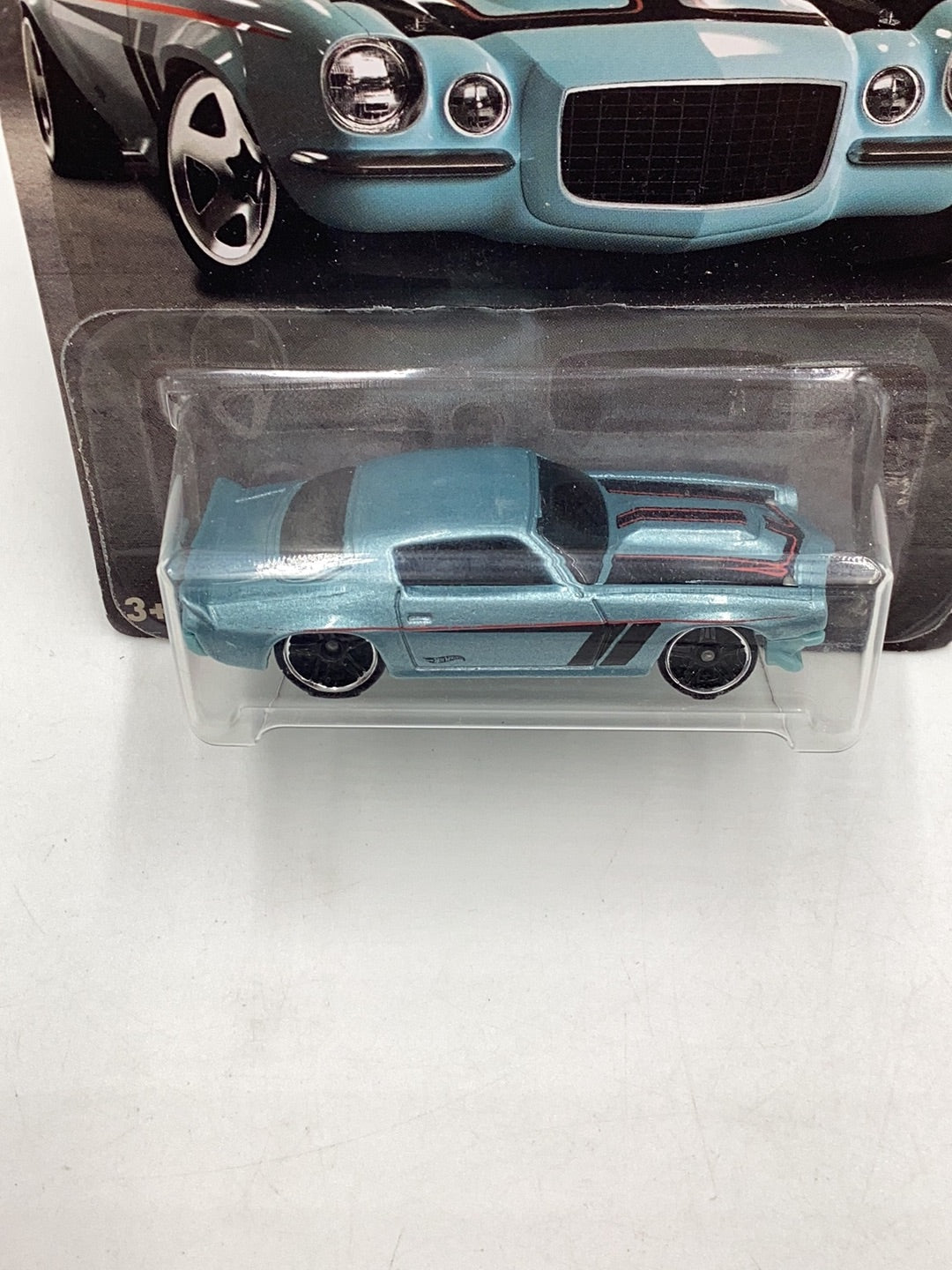 Hot wheels garage 5/10 70 Chevy Camaro RS 151A