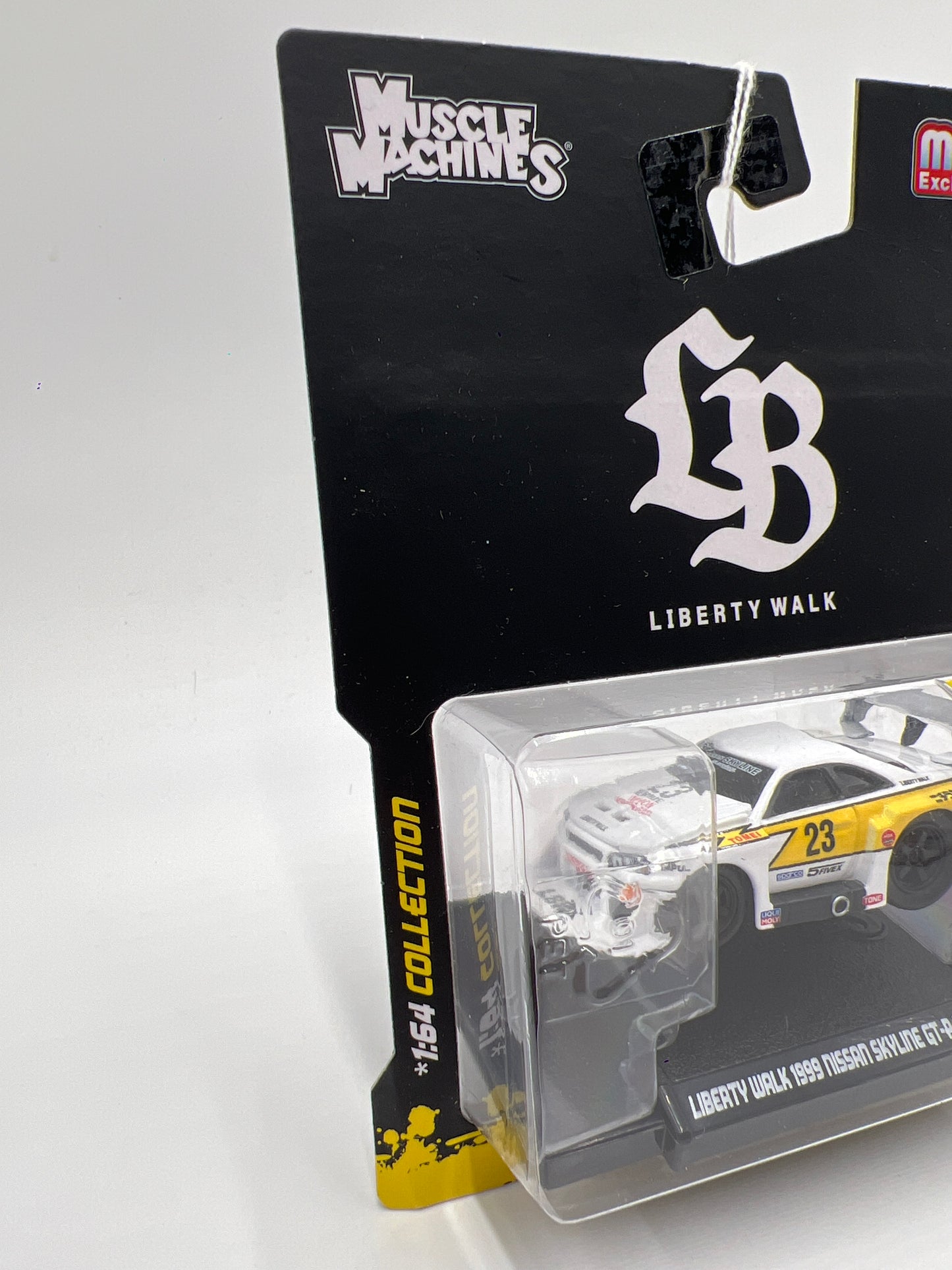 Muscle Machines Mijo Exclusives Liberty Walk #26 1999 Nissan Skyline GT-R R34 White/Yellow SR